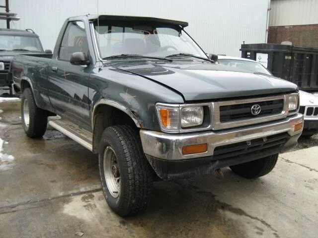 All sizes 1985 Toyota Pickup Flickr - Photo yes I was wondering if the truck was