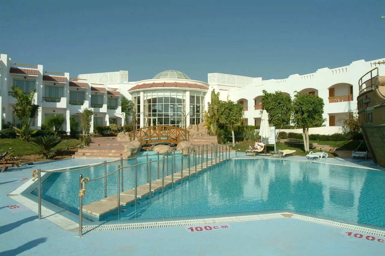 Ivy cyrene sharm ex aurora. Отель cyrene sharm египет. ivy cyrene sharm hotel 4. cyrene hotel 4 шарм-эль-шейх. отель sol sharm 4 шарм-эль-шейх.