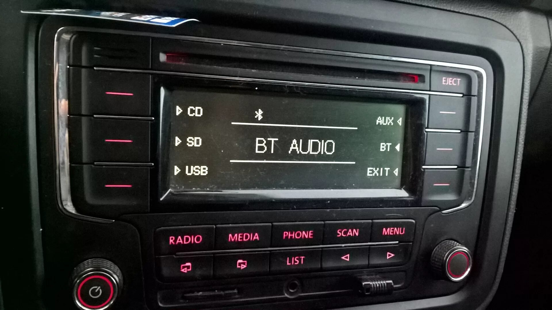 Как подключить блютуз приора. Vw rcd 320. магнитола vw rcd 320. блютуз на магнитоле rcd 320. магнитола rcd 320 с bluetooth.