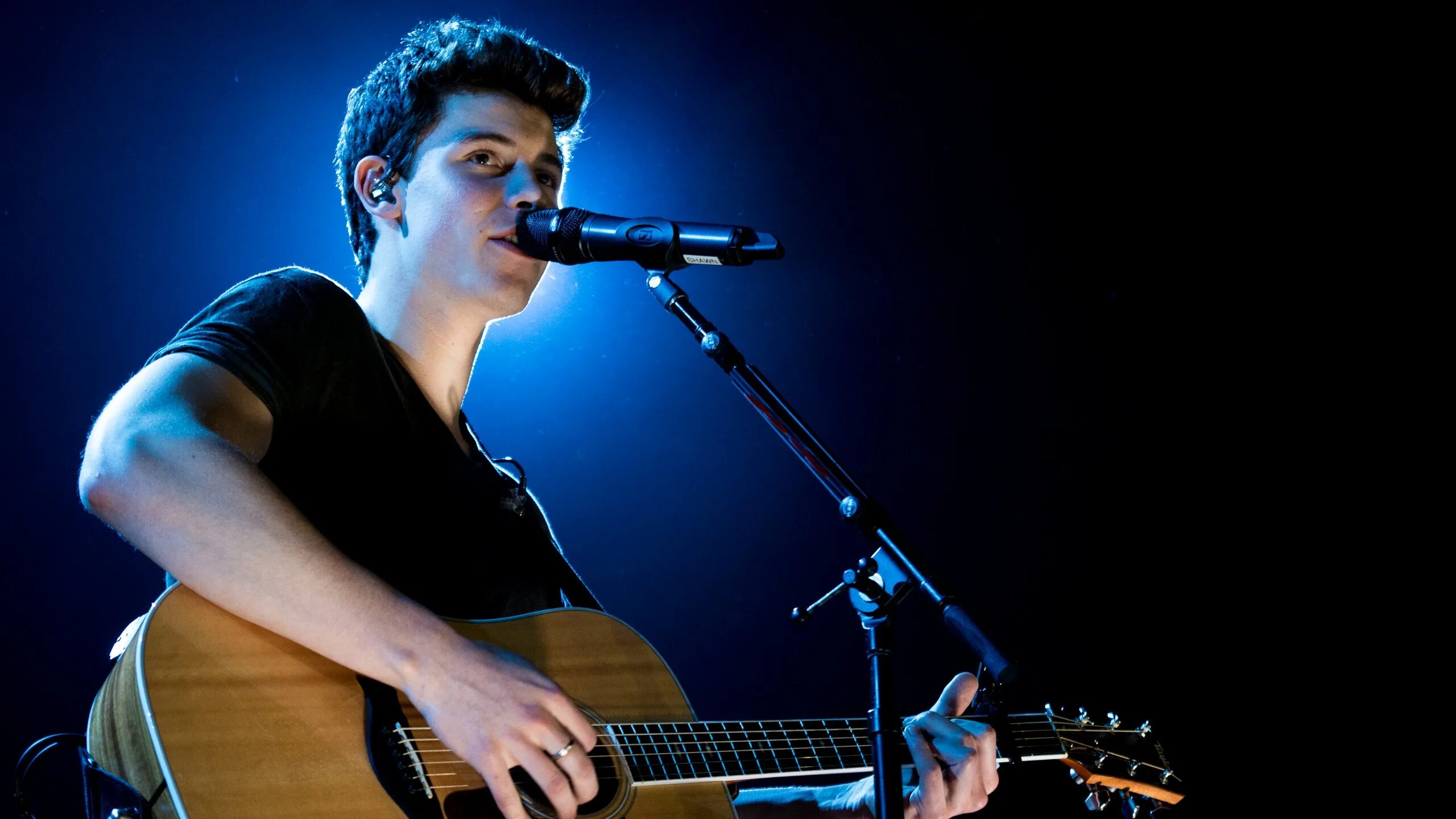 Шон мендес слушать. Mendes. шавен мендес. shawn. шон мендес фото.