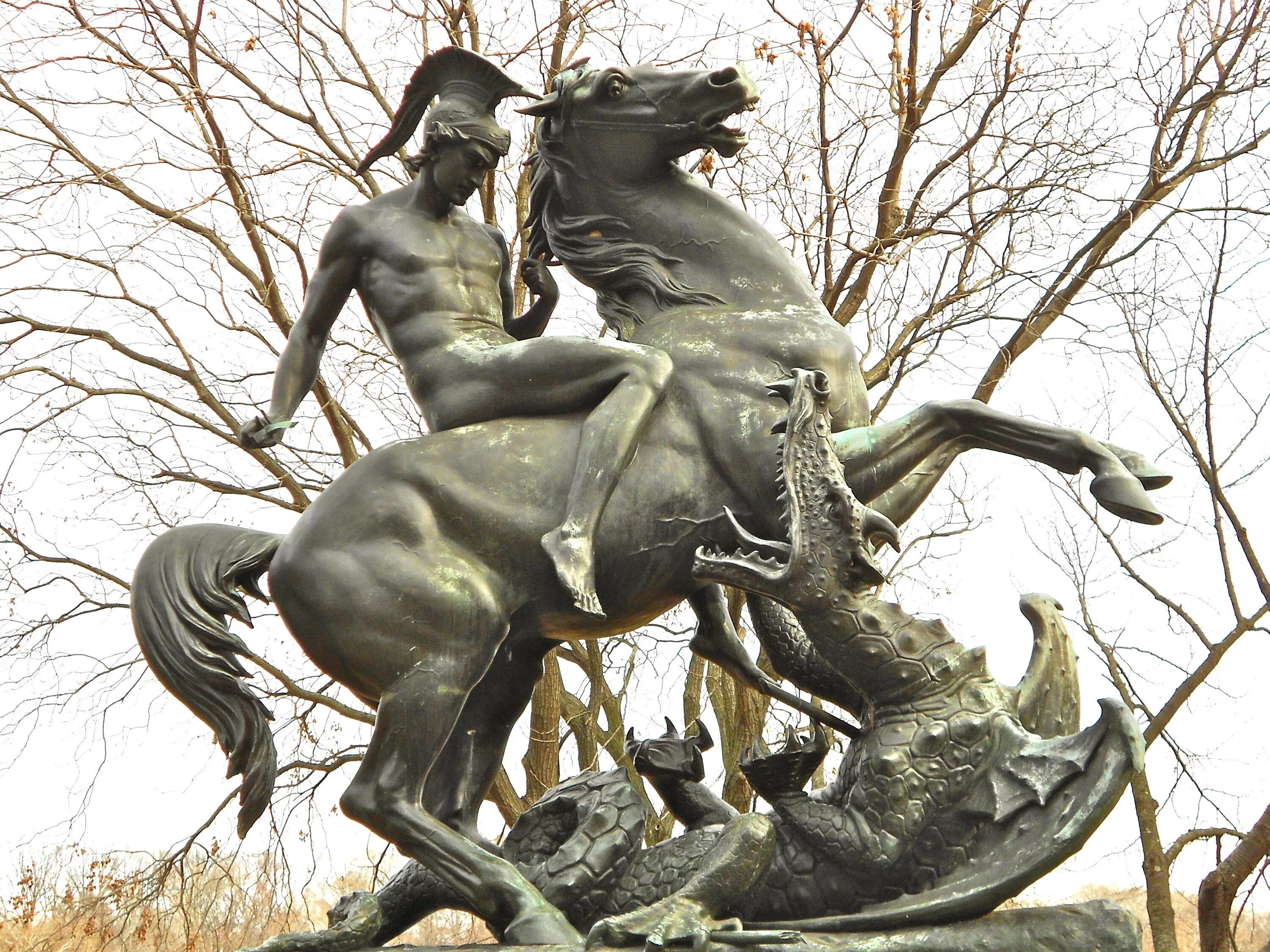 Скульптура на коне. Парк Победы скульптура Георгия Победоносца.