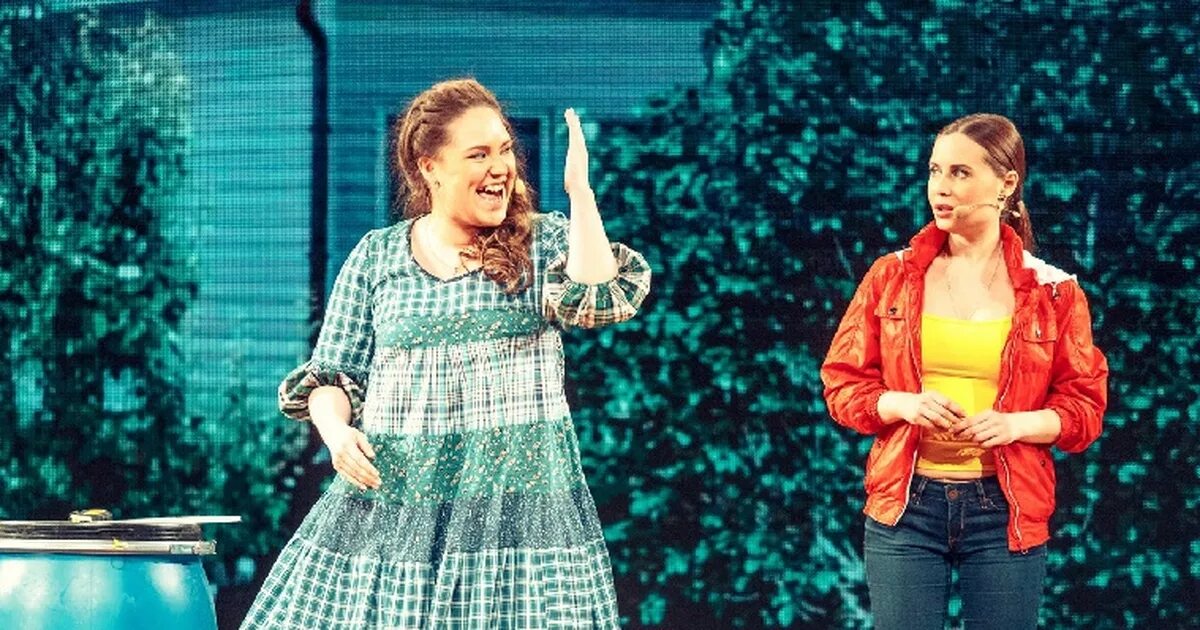 Звезда "Уральских пельменей" Ксения Корнева: "Мы с Юлей Михалковой не были закад