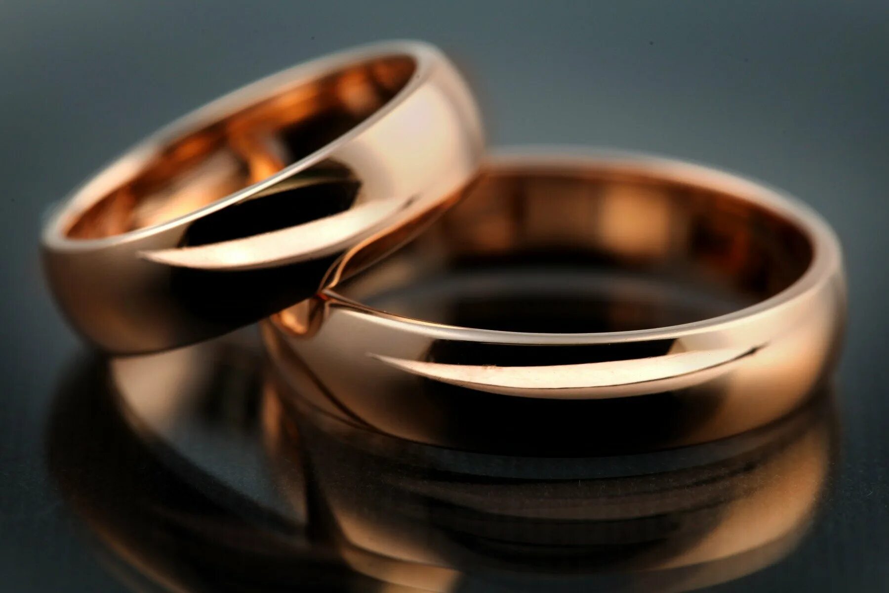 Можно переплавлять обручальные кольца. Свадебные кольца. Самые красивые обручальные кольца. Классические обручальные кольца. Необычные Свадебные кольца.