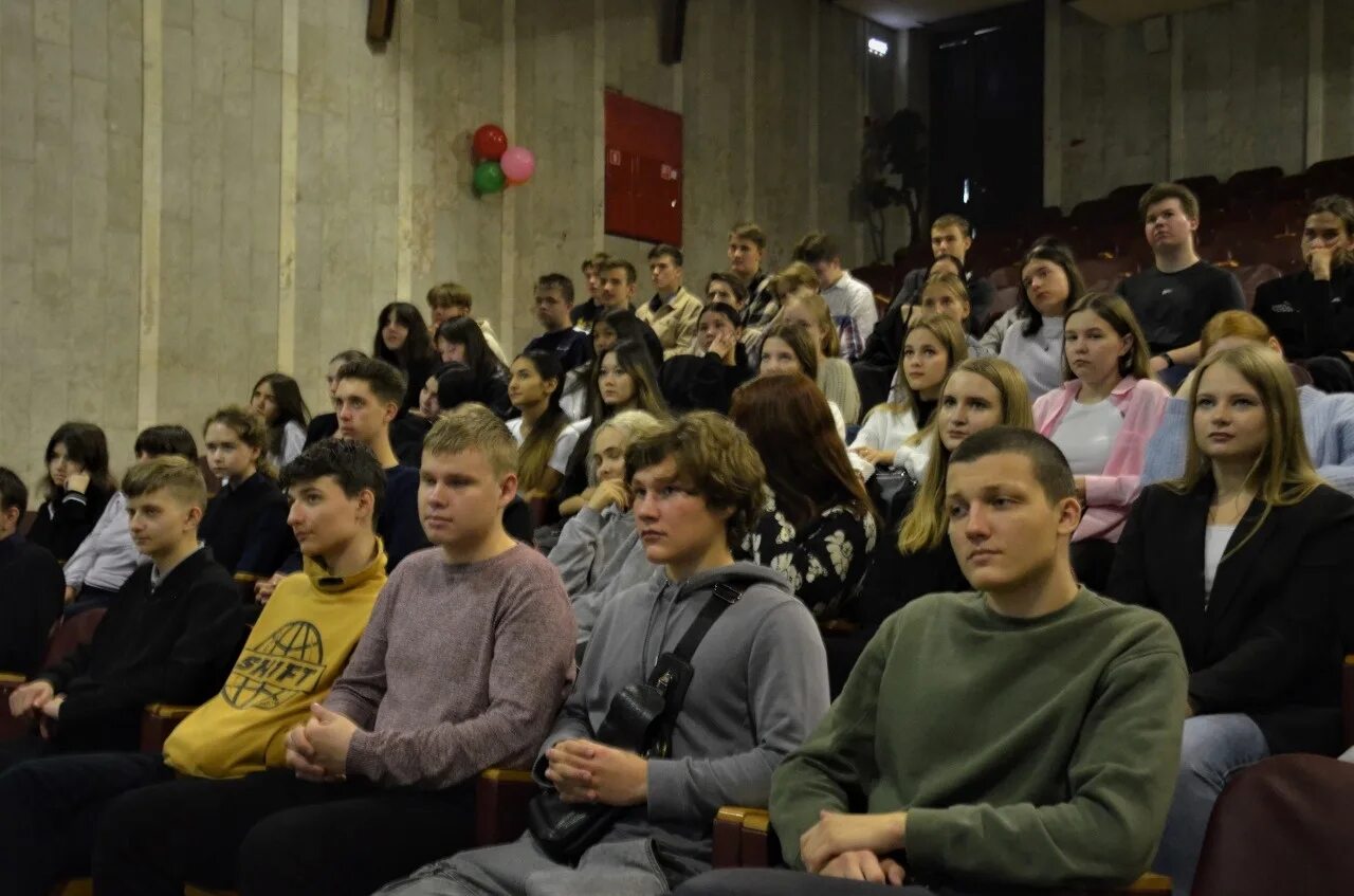 Московский колледж управления и новых. Колледж царицыно. колледж царицыно преподаватели. студенты московских колледжей. московский колледж управления и новых технологий.