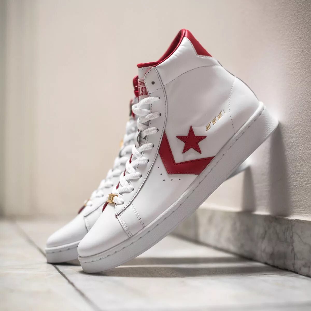 Converse leather. Converse pro leather. converse pro leather mid. converse pro leather x2. конверсы 2025.