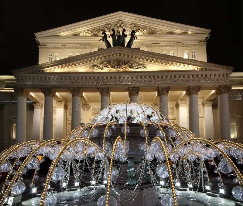 Новый большой театр в москве театральная площадь. Большой московский театр. Театральная площадь зима. Театральная площадь москва новый год. Большой театр москва зима.