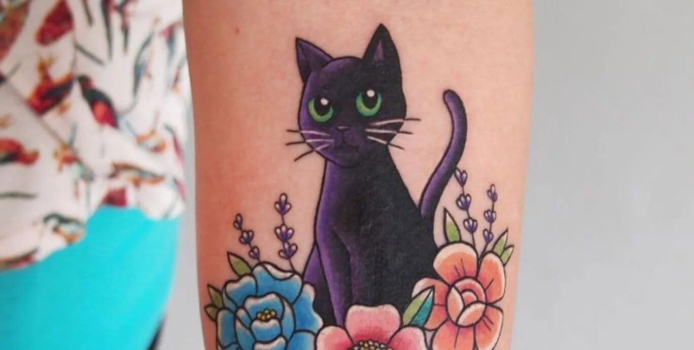 Тату на руку девушке кошка. Тату кошка. красивые тату с кошкой. тату кошечки для девушек. тату черный кот.