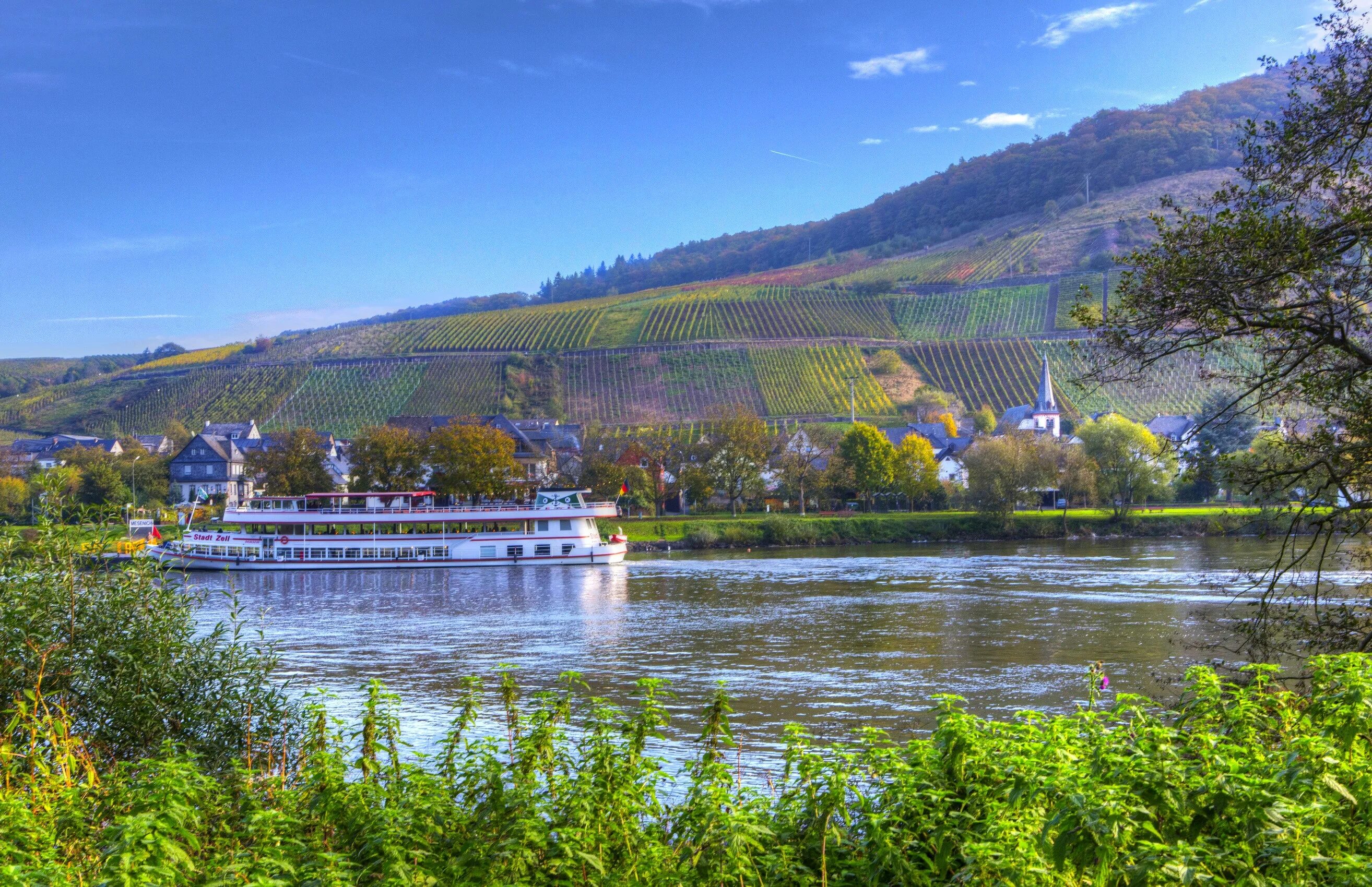Как называется река германии. Fulda Германия река. Elde Германия река. Германия пейзаж река. Речные пейзажи Германии.