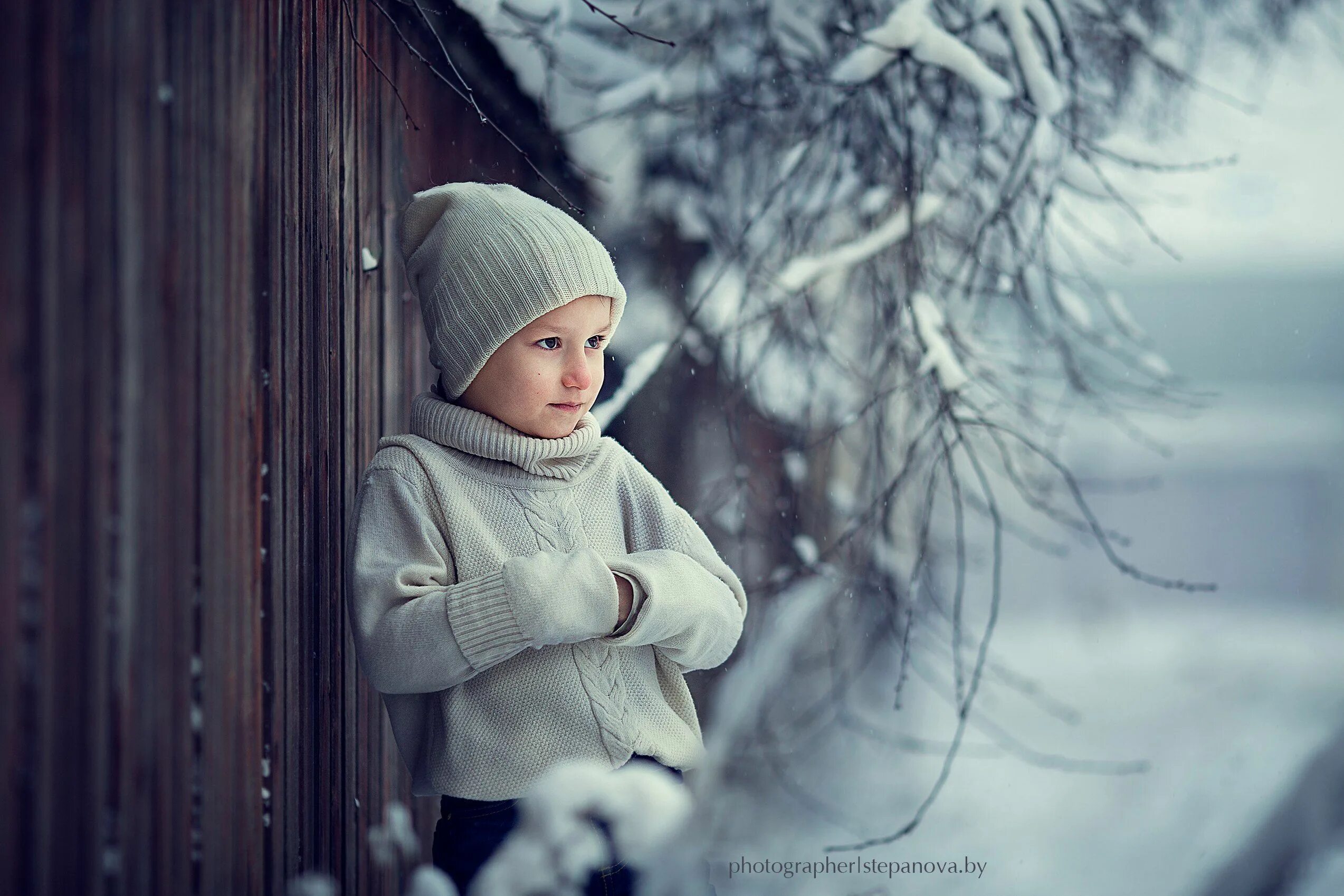 Мальчик зима. Зима для детей. Мальчик зимой. Зимняя фотосессия детей мальчиков.