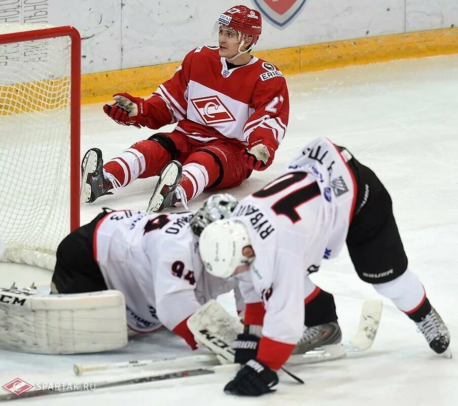 Трактор (челябинск) - локомотив (ярославль). Ак барс vs трактор. Авангард кхл 19/20. Матч акбарс трактор 1999 года. Тимур билялов ак барс.