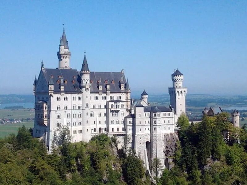 Окрестности замка. Замок Нойшванштайн, Фюсс. Г.Фюссен и замок. Биндштайн замок Германия. Германия в свой пик.