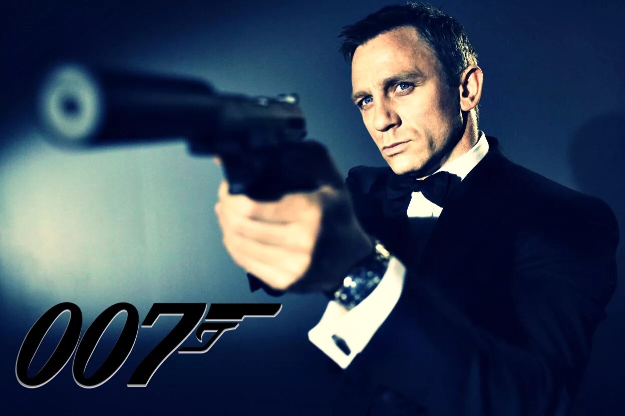 Дэниел крейг казино рояль. Джеймс бонд 2015. Мелодия бонда. Фильмы про бонда по порядку. Джеймс бонд.