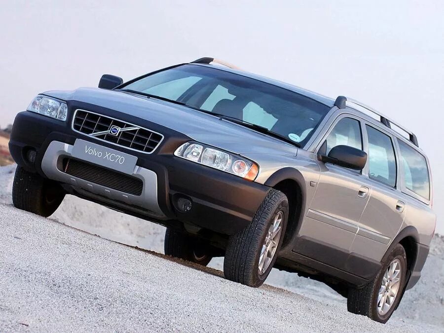 Volvo xc70 поколения. Volvo xc70 2005. Вольво хс70 2005. Volvo xc70 1996. Volvo xc70 p2.