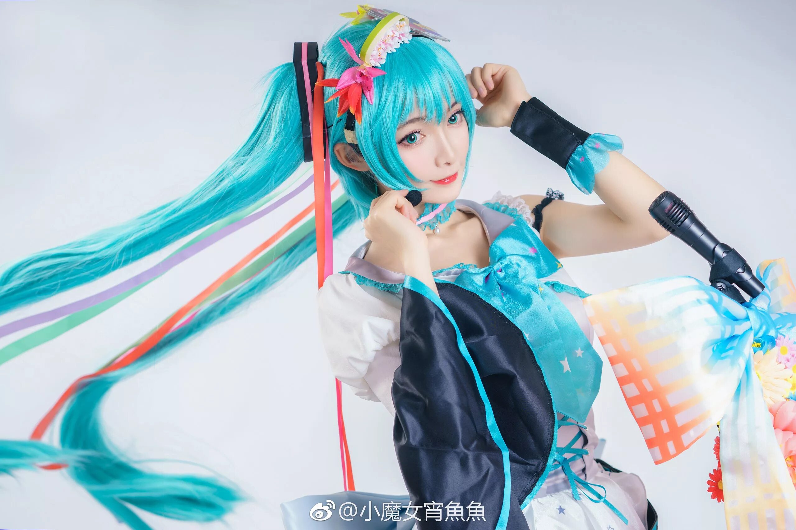 Hatsune miku cosplay. Cosplay Хацунэ Мику. Хатсуне Мику косплей. Hatsune Miku косплей. Косплей Вокалоиды Мику.