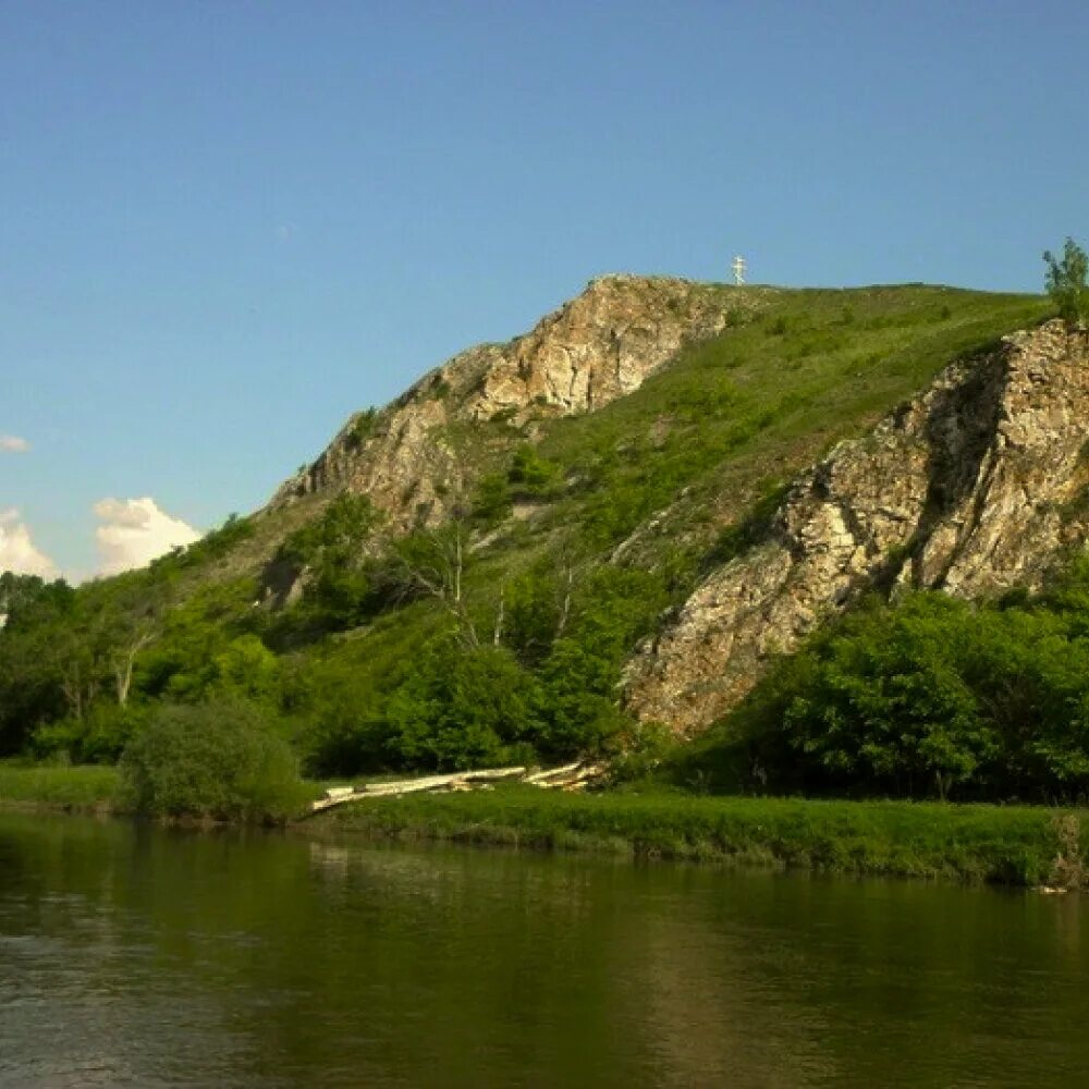 Челябинская область краснодарский край. Село Петропавловка Челябинской области Кусинский район. Гора чертов палец Кусинский район. Скала чертов палец село Петропавловка. Скала чертов палец Кусинский район.