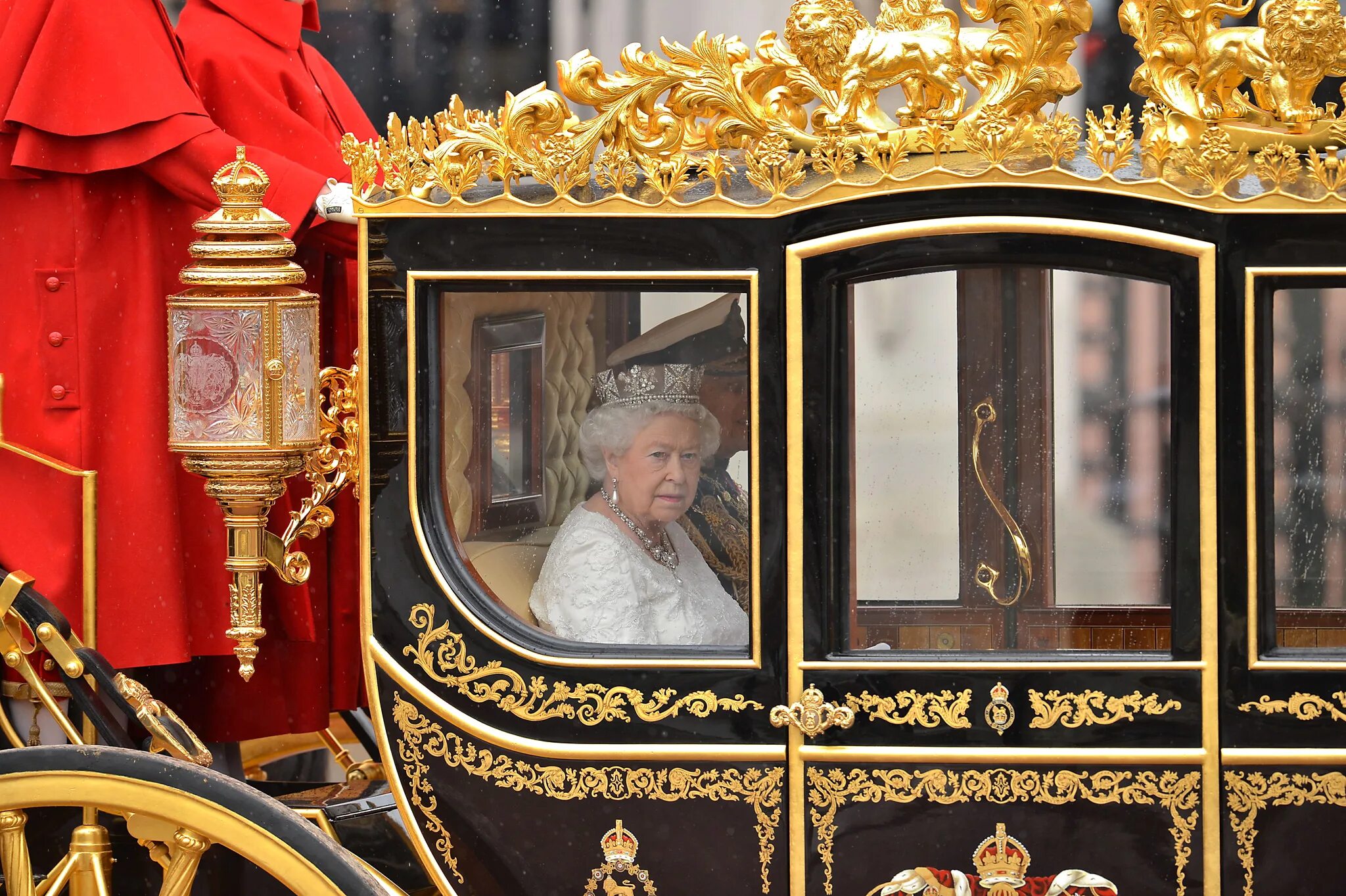 дом елизаветы 2 букингемский дворец. The queen lives in buckingham palace. дворец английской королевы елизаветы 2 изнутри. королева елизавета 2 букингемский дворец. элизабет букингем.
