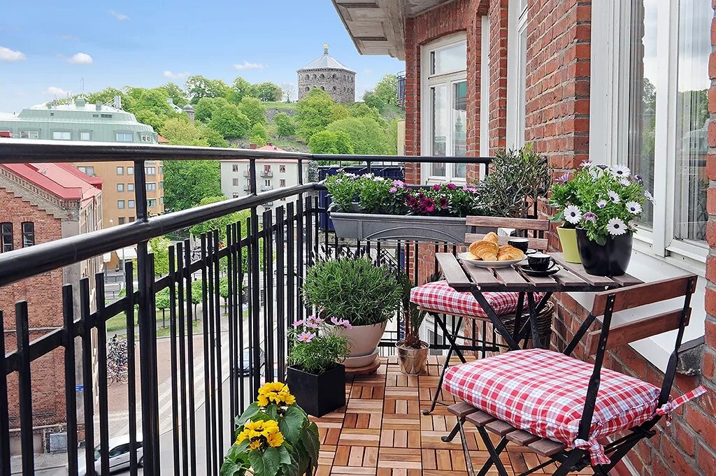 Balcony перевод