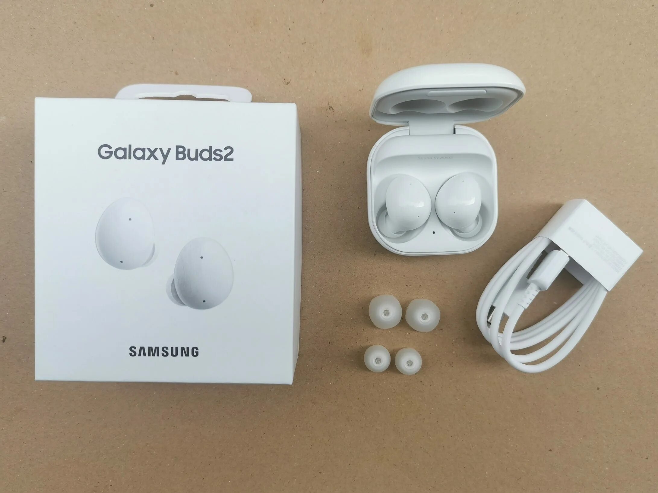 Галакси бадс 2 купить. Samsung Buds 2. Samsung Galaxy Buds 2 (белый). Samsung Galaxy Buds 2 Pro. Наушники Samsung Galaxy buds2 White.