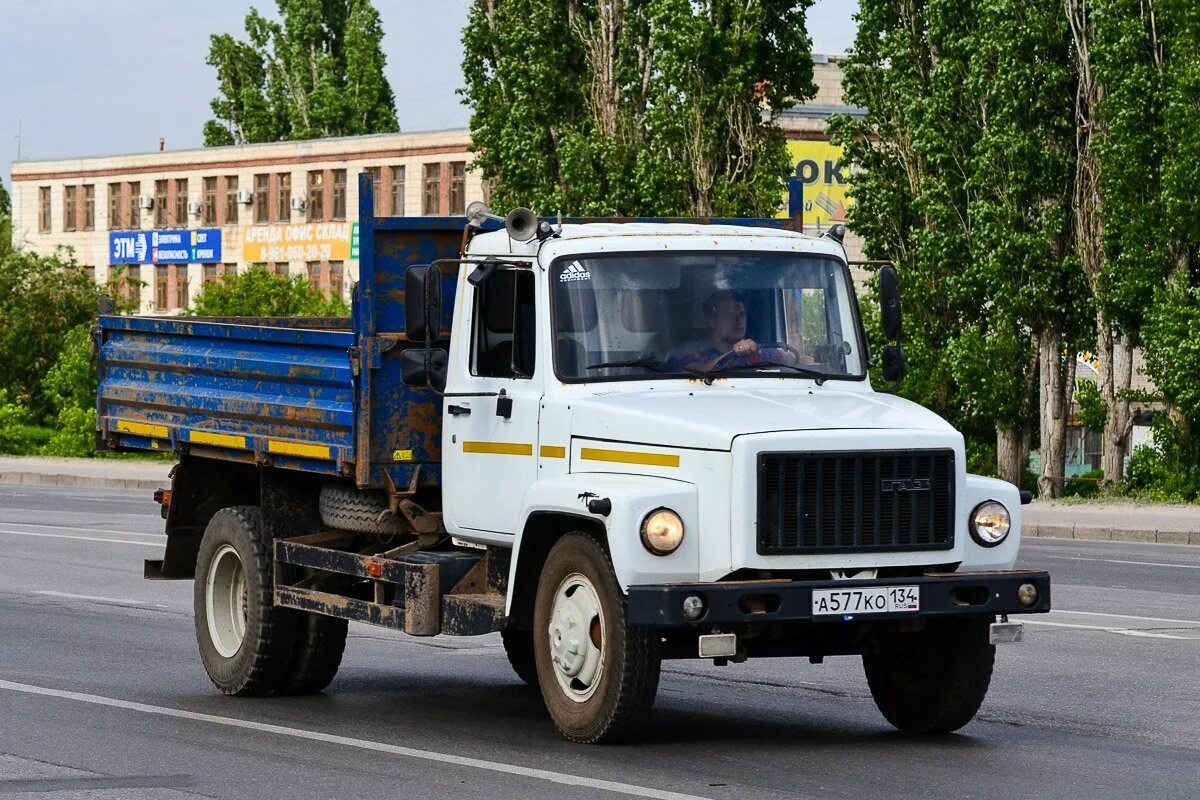 Транспортное средство газон