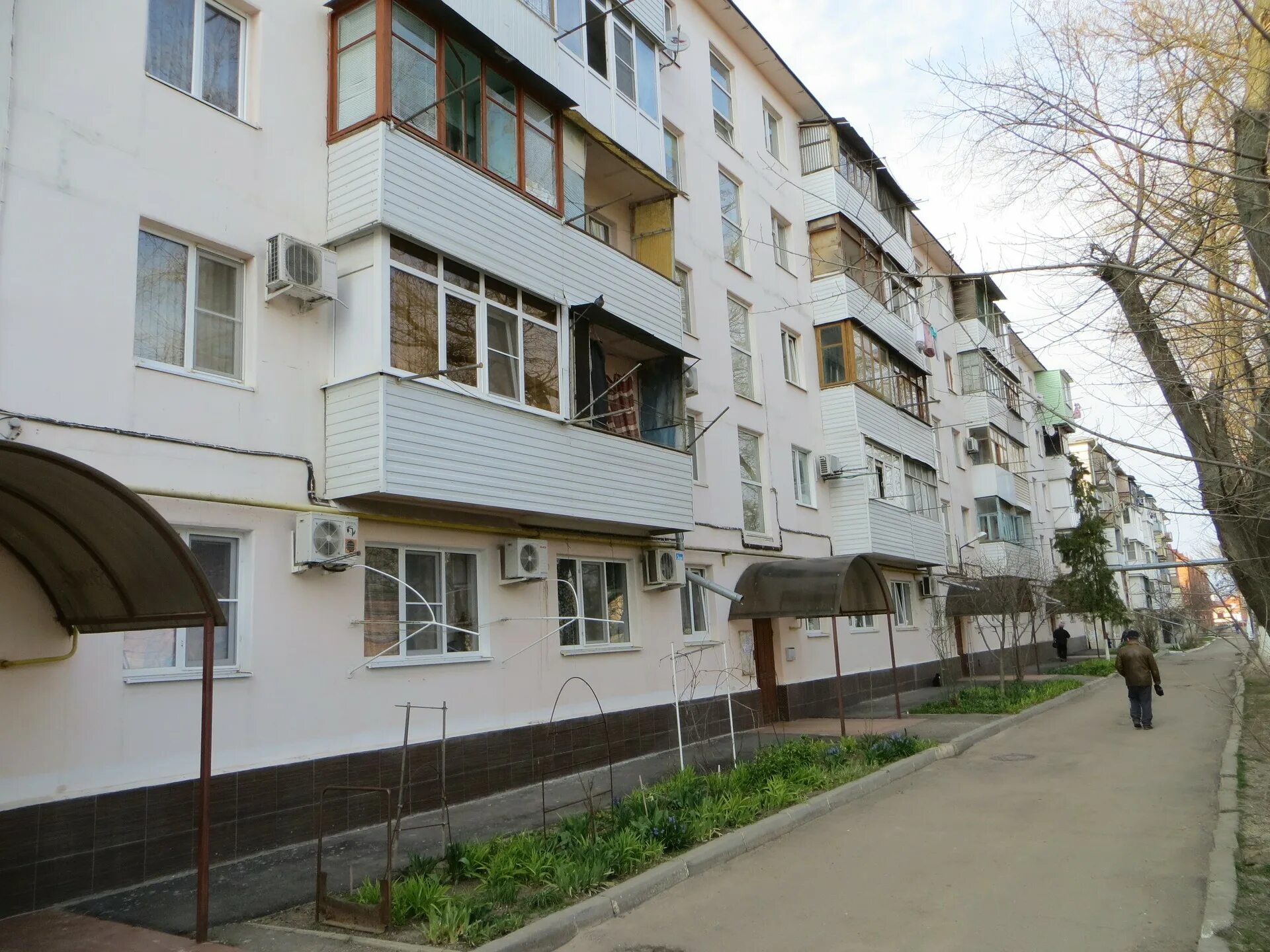 Г. Ейск октябрьская 2/2. Г ейск ул октябрьская. Октябрьская 195б. Октябрьская г ейск.