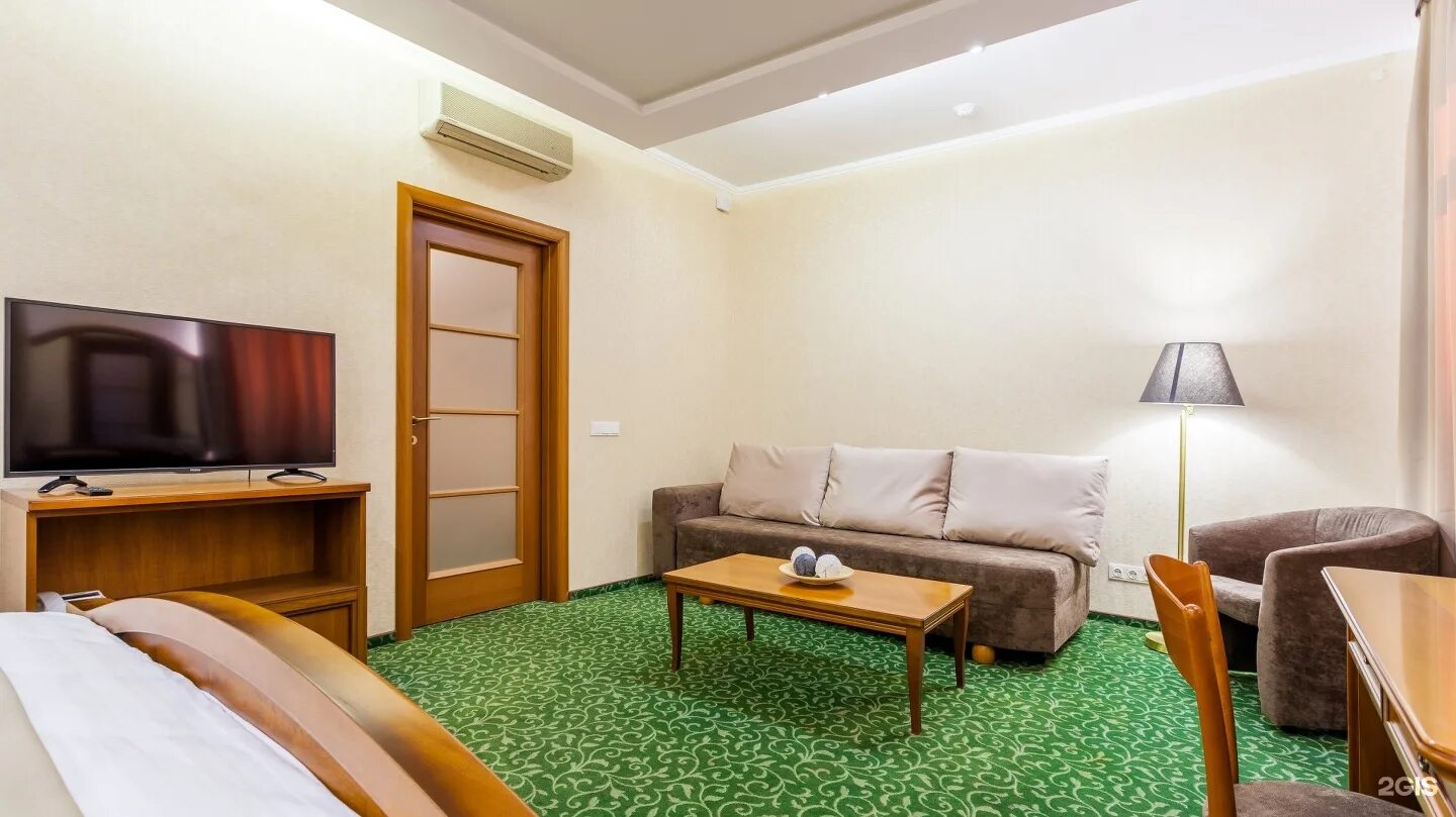 Сосновый бор иваново гостиница. Парк отель сосновый бор новая заря 53а новосибирск. Гостиница сосновый бор сайт. Гостиница сосновый бор в сосновом бору ленинградская область. Сосновый бор новая заря 53а парк отель.