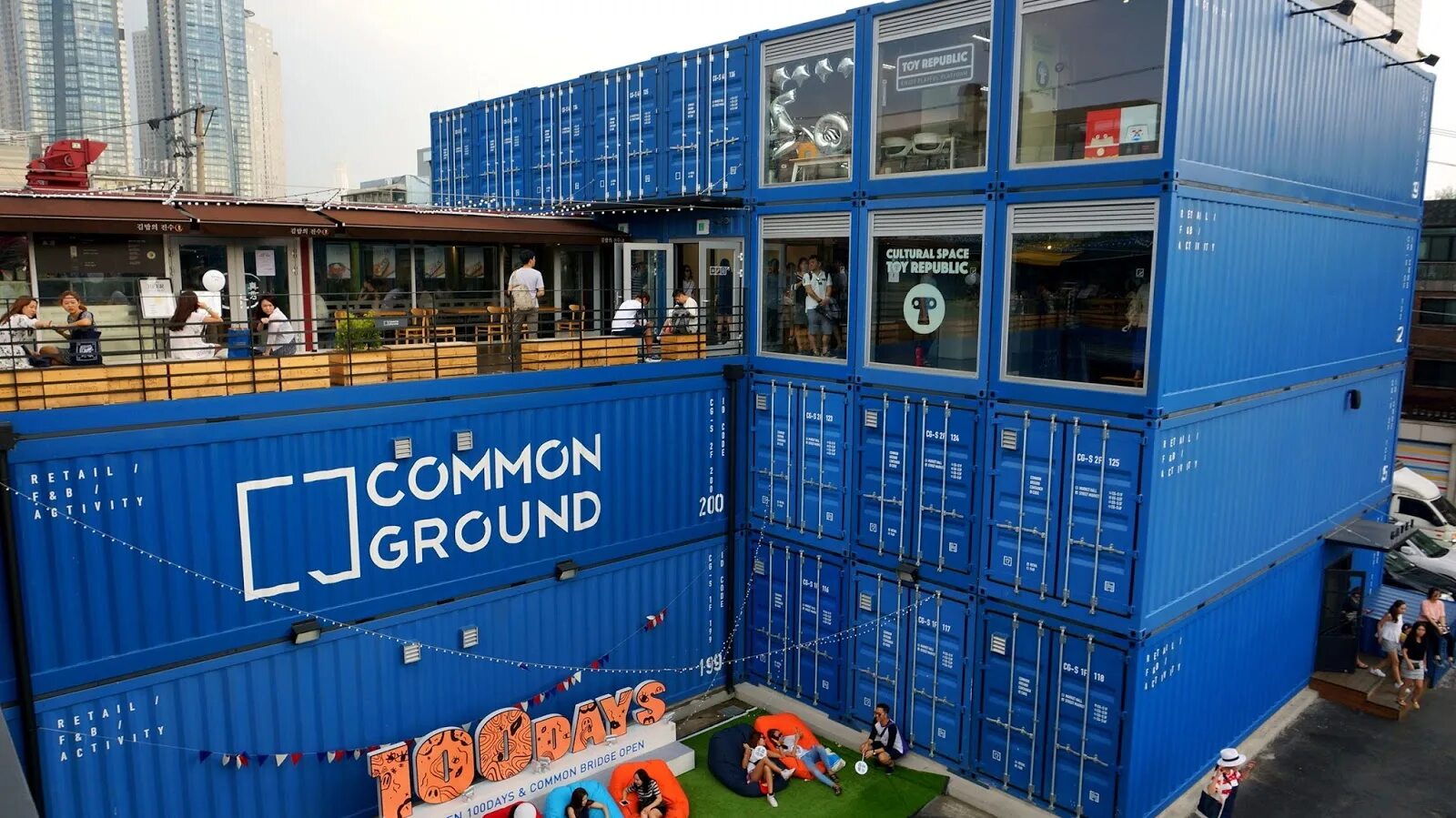 Common ground. Common ground сеул. выставочный комплекс из морских контейнеров, сеул, южная корея. торговый центр сеул из контейнеров. сеул офис из контейнеров.