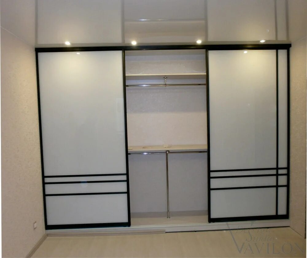 Встроенный шкаф купе без дверей. Встроенные шкафы в нишу. Сделать шкаф под заказ. Встроенные шкафы. Встроенный шкаф купе.