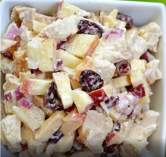 Салат курица с яблоком и сыром