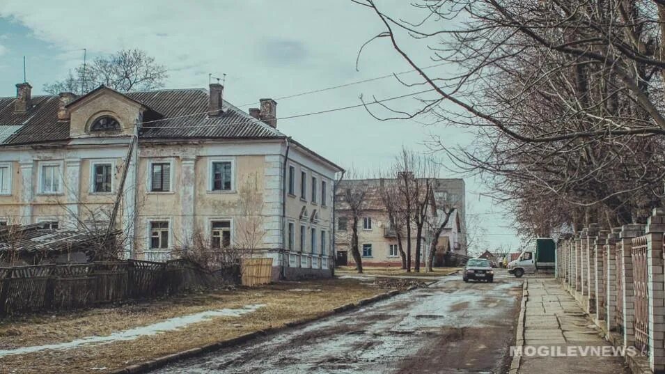 Снос могилев. Снос могилев. Снос могилев. Демонтаж экскаватором. Зив завод.