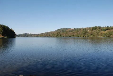 File:Lac de Lourdes02.JPG - Wikimedia Commons