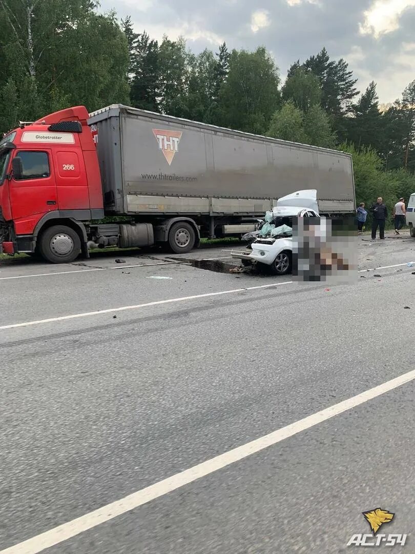 Авария на северном объезде в новосибирске сегодня утром. Авария на трассе новосибирск. Кювет. Дтп на северном объезде в новосибирске. Авария на северном объезде в новосибирске вчера.