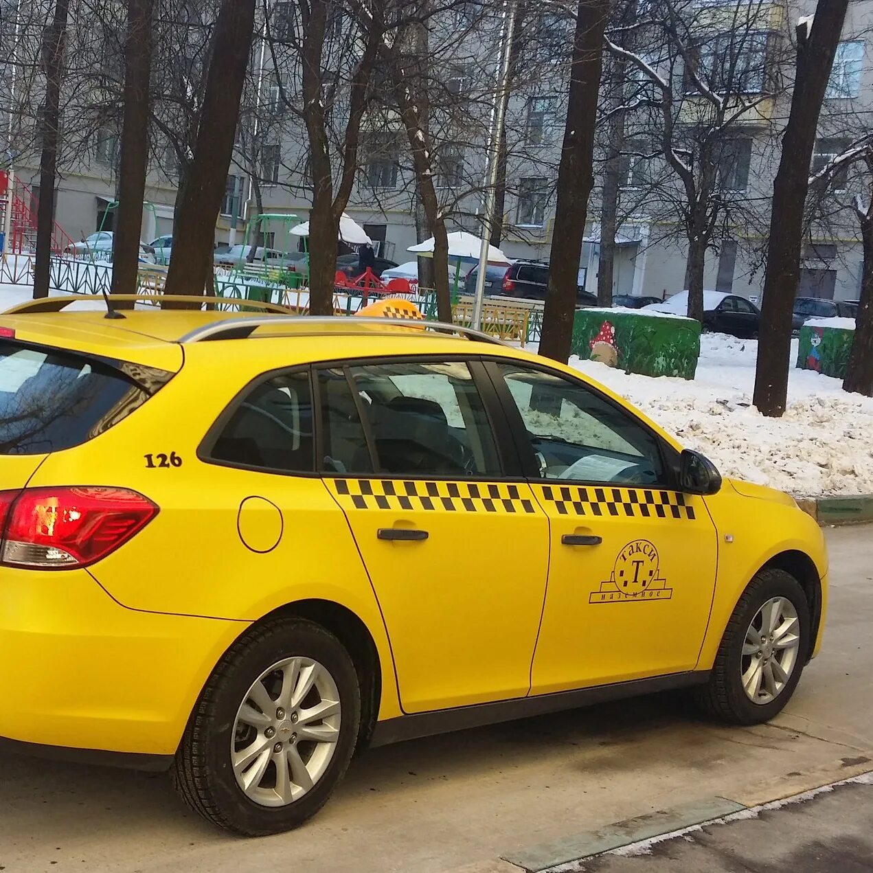 Желтое такси. Автопарк такси. Единая служба такси. Ford focus 3 такси. Такси 2412 машины.