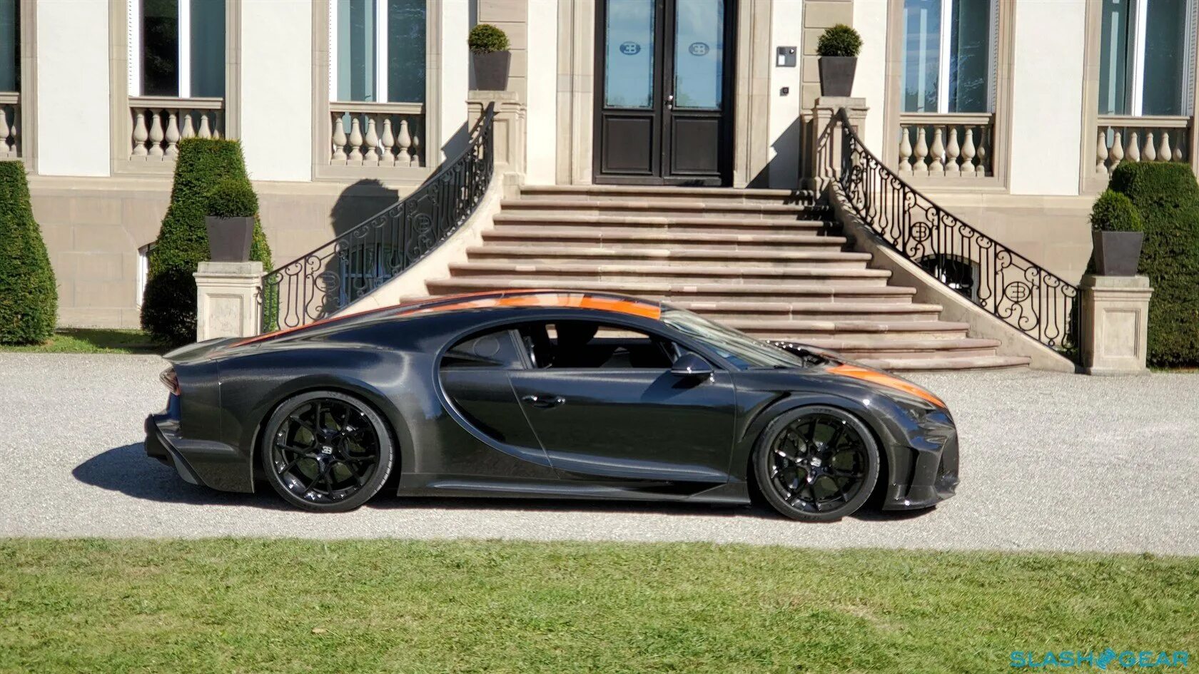Bugatti chiron super sport 300+. Бугатти шерон 300. Бугатти шерон 300. Bugatti chiron super sport. Chiron super sport 300+.