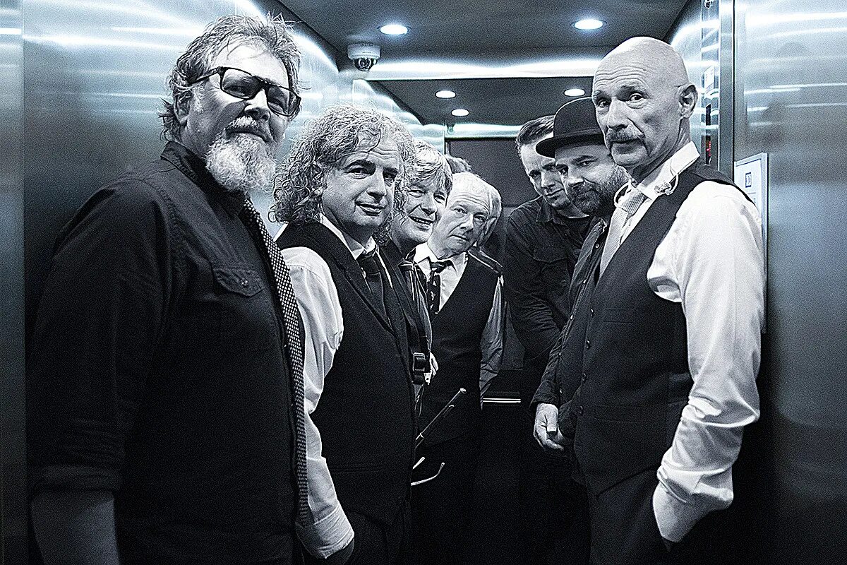 Crimson группа. King crimson. кинг кримсон группа. the kings группа. king crimson фото.