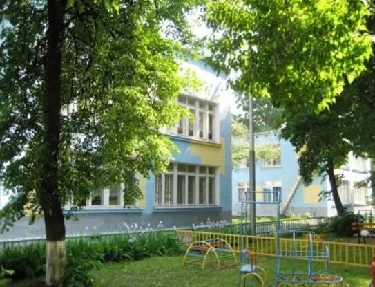 Кронштадтский бульвар 49б детский сад. Аптекарский огород лиственница петра. Сад 4 москва. Сад 4 москва. Бассейн чайка самара струковский парк.