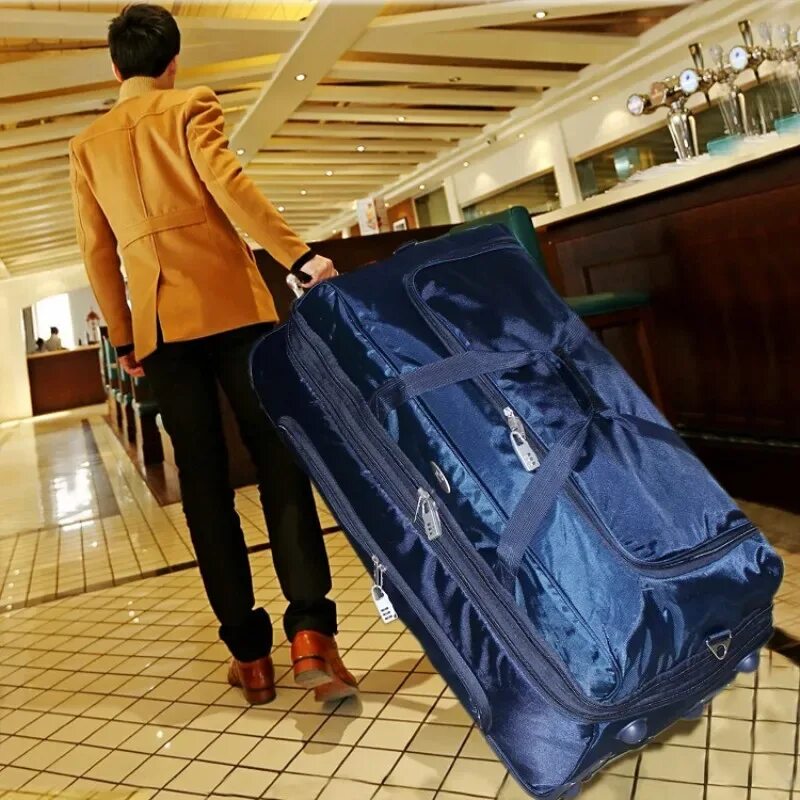 Огромный чемодан. Гигантский чемодан. Самый большой чемодан. Чемодан для вещей. Большой сумка чемодан