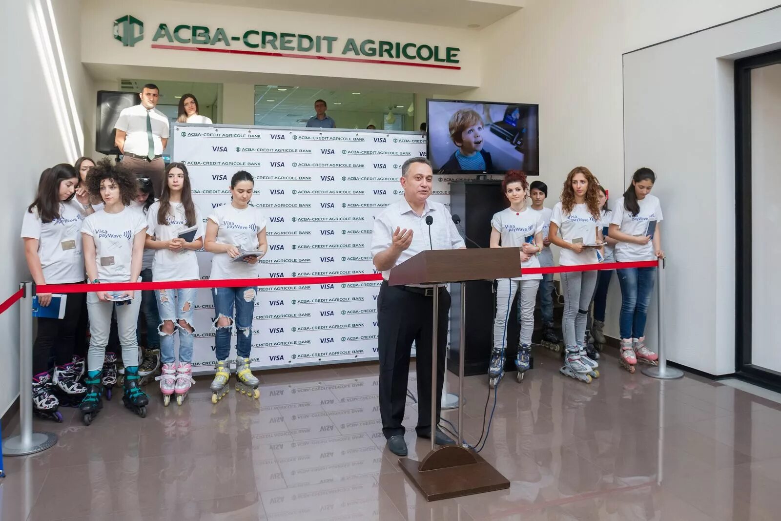 Acba armenia. ACBA банк. ACBA Bank Vanadzor. Аква банк в Армении. ACBA credit agricole Bank Armenia.