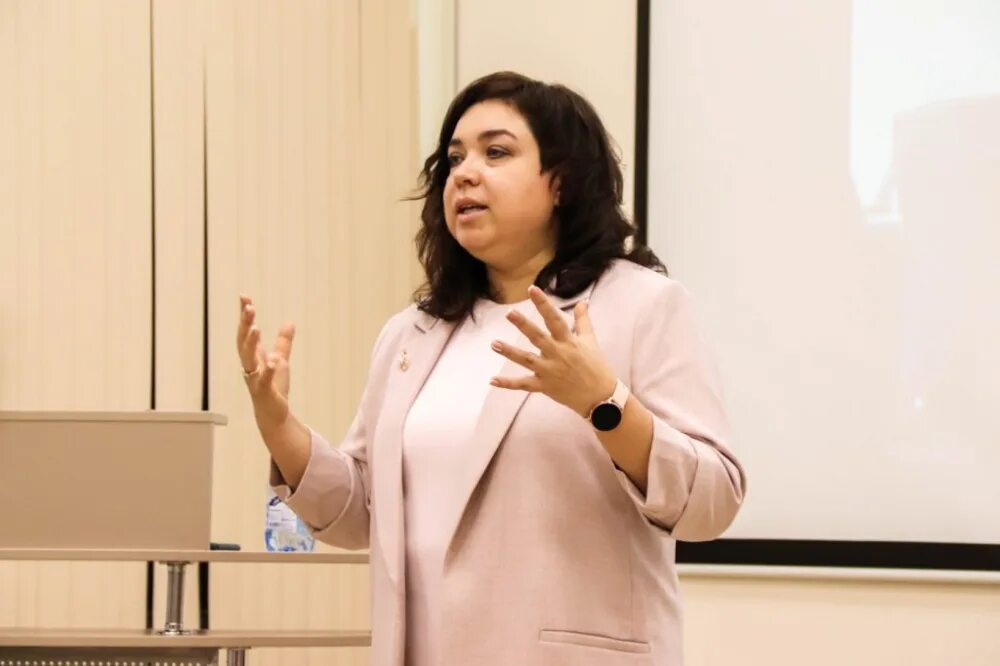 ольга обухова мурманск. директор дк кирова мурманск. министр культуры мурманской области. иванова наталья юрьевна минкультуры мурманской области. ольга обухова мурманск.