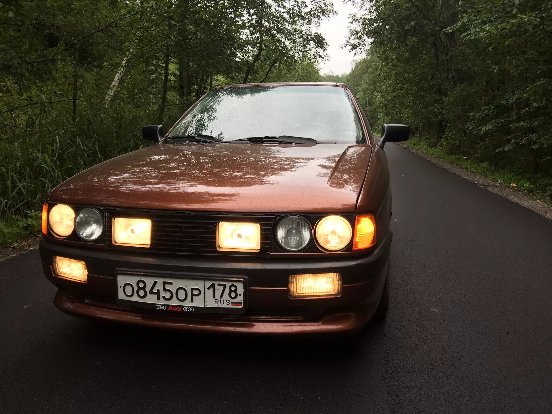 Лед лампы в туманки ауди 80 б4. Фары audi 80 b3. Ауди 80 свет фар. Ауди 80 свет фар. Фары audi 80 b3 линзы.