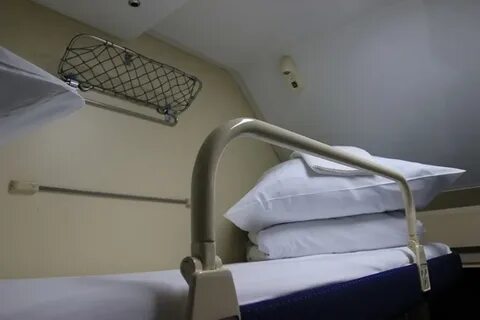 Кровать в купе 5