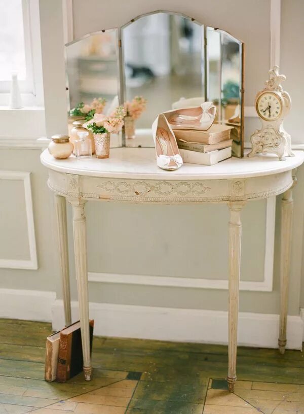 Make a table. Консоль, туалетный столик vanity table. будуарный столик винтаж. туалетный столик полукруглый. винтажный туалетный столик с зеркалом.