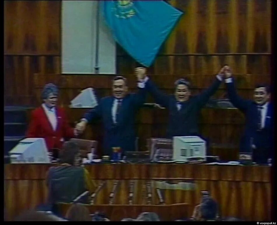 Провозглашение независимости в рк. Новый год 1993. 16 декабря 1993. Казахстан 16 декабря 1991. Восстание в казахстане 1986.