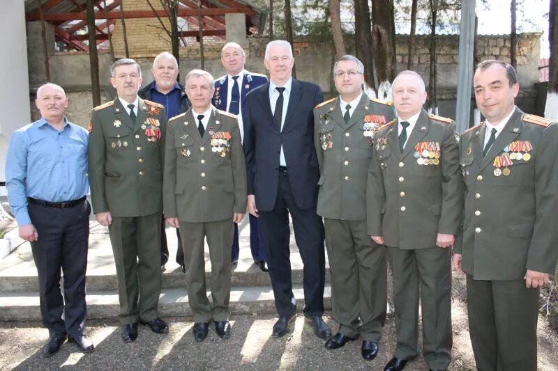 Военный комиссариат Пятигорск Гусоев. Кисловодский военкомат. Военному комиссару военного комиссариата. Военкомат в Кисловодске сотрудники. Военный комиссариат города москвы сайт