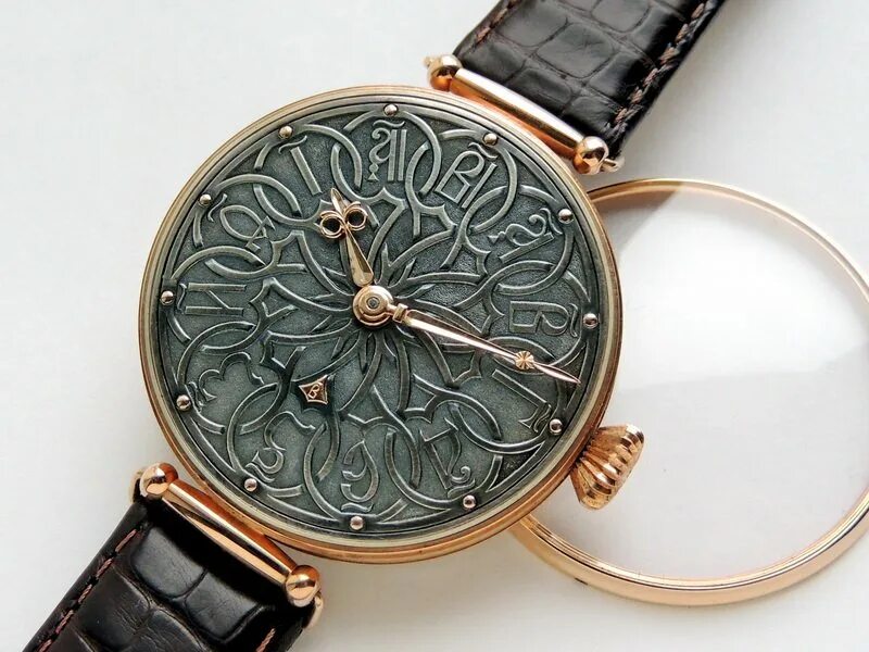 Серебряные часы Molnija 1812. Необычные циферблаты наручных часов. Гравировка на циферблате наручных часов. Часы славянские наручные.