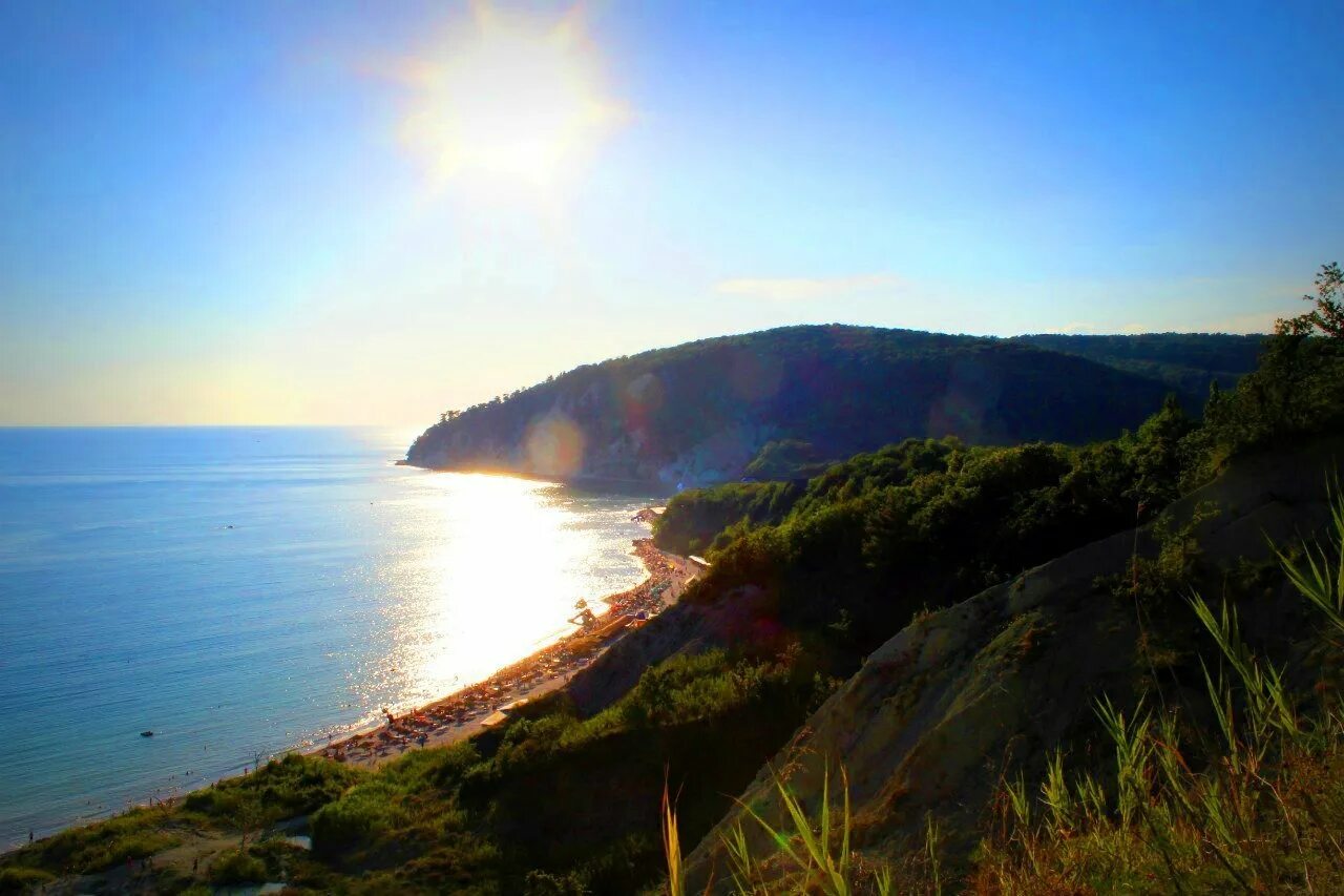 Отдыха краснодарском крае красивые. Голубая бухта Бжид море. Черное море бухта Инал. Туапсе бухта Инал. Мыс Инал.