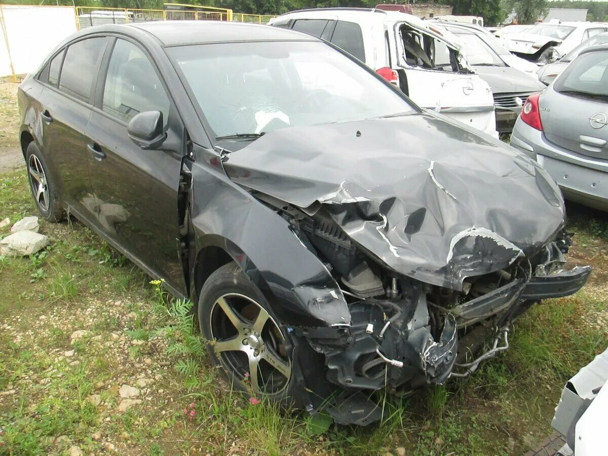 Тойота королла филдер авария. Битая машина. Битые авто в красноярске. Битые японские авто. Авто после дтп.