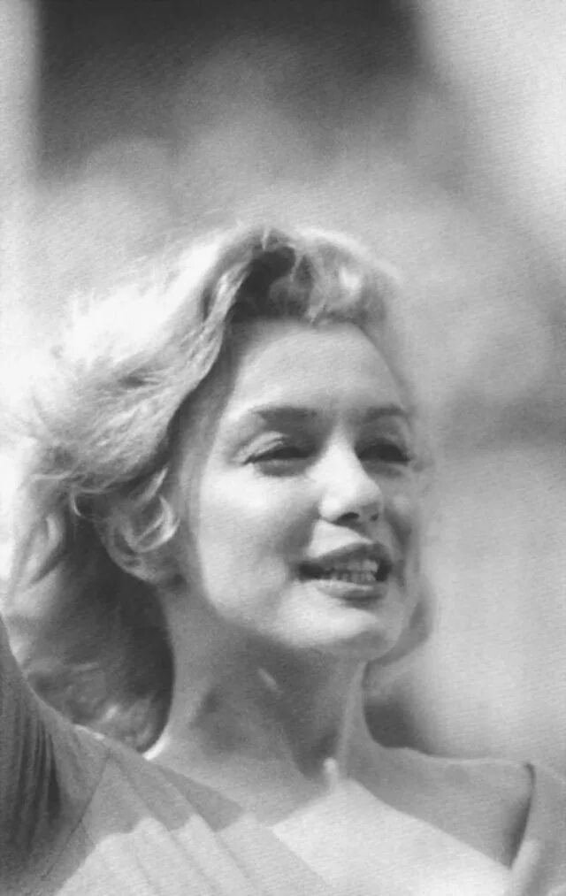 Pin by Ewa Lundberg on Marilyn Monroe Marilyn monroe portrait, Marilyn monroe fa