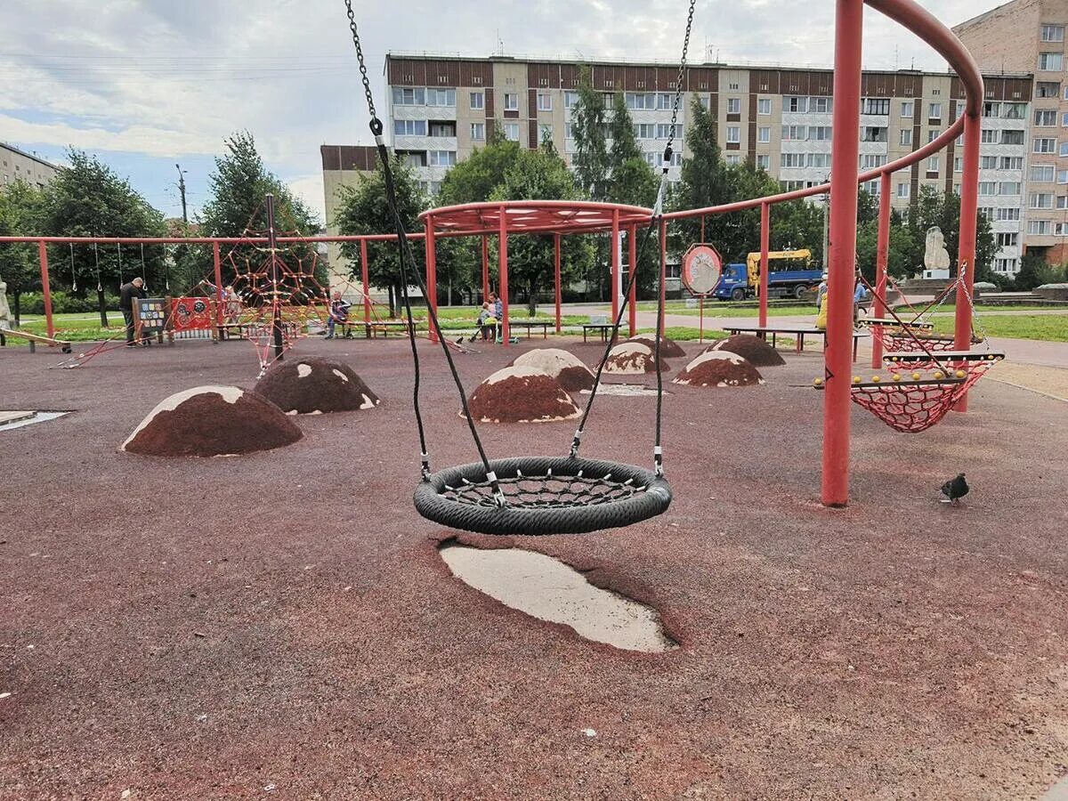 Площадка площадь. Гатчина аэродром площадка на площади богданова. детская площадка площадь богданова гатчина. гатчина аэродром площадь богданова. гатчина аэродром детская площадка.