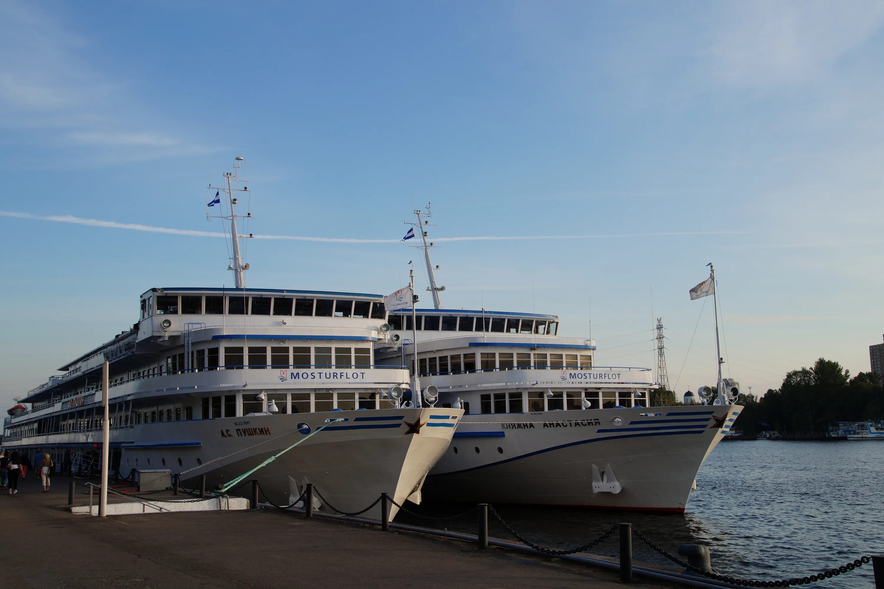 Мостурфлот теплоход ресторан. Теплоход пушкин мостурфлот. Теплоход пушкин мостурфлот. Теплоход а с пушкин. Теплоход а с пушкин.