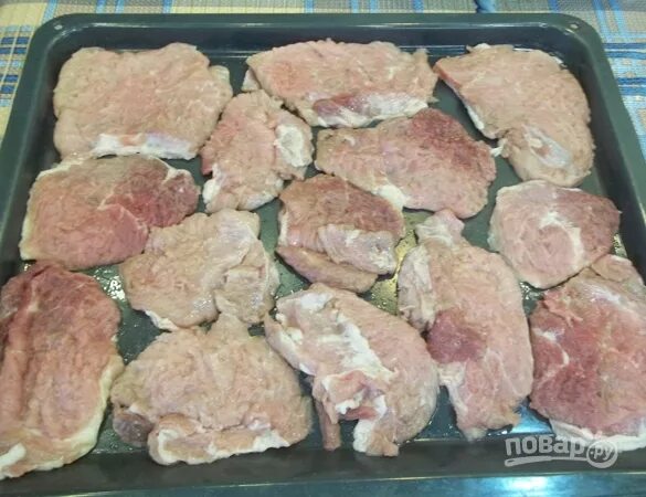 Рецепт мяса отбивных в духовке. Карбонат отбивные в духовке. Как приготовить свинину отбила. Отбивные из свинины в духовке. Рецепт мяса отбивных в духовке.